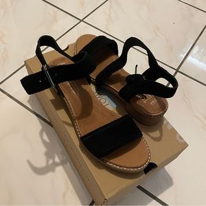 Toms sandals
